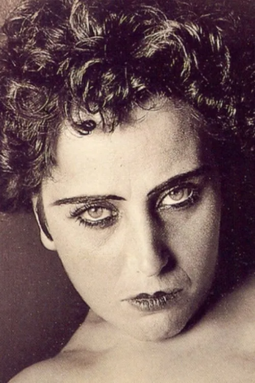 Nahui Olín interpretando a