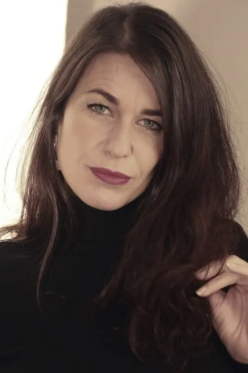 Naiara Arnedo — personaje: esther