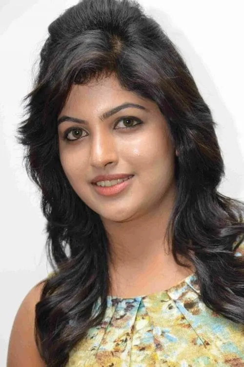 Naina Sarwar interpretando a Poongodi