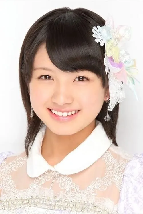 Nana Owada interpretando a 