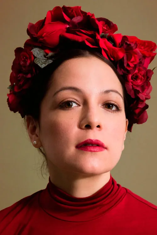 Natalia Lafourcade interpretando a Special Guest / The Police