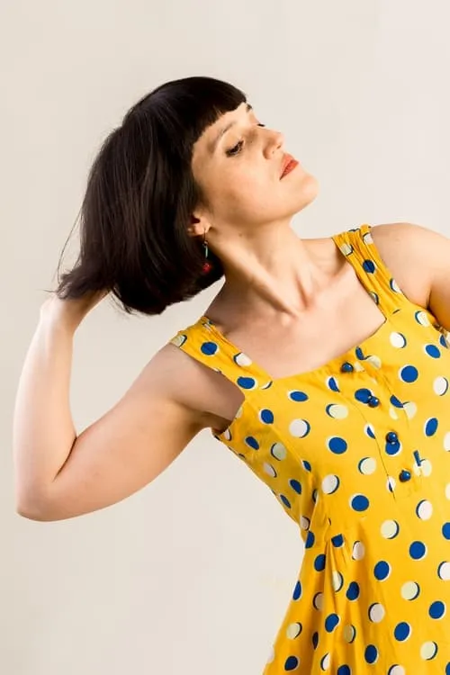 Natalia Maldini interpretando a María