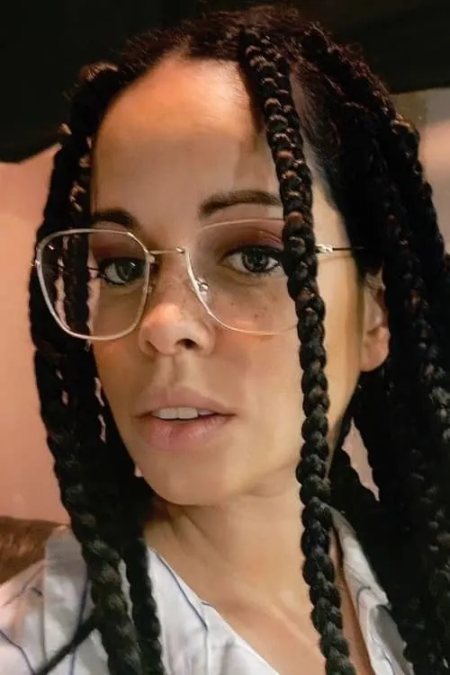 Michael James Regan ha trabajado con Natalie Dale en 2 ocasiones