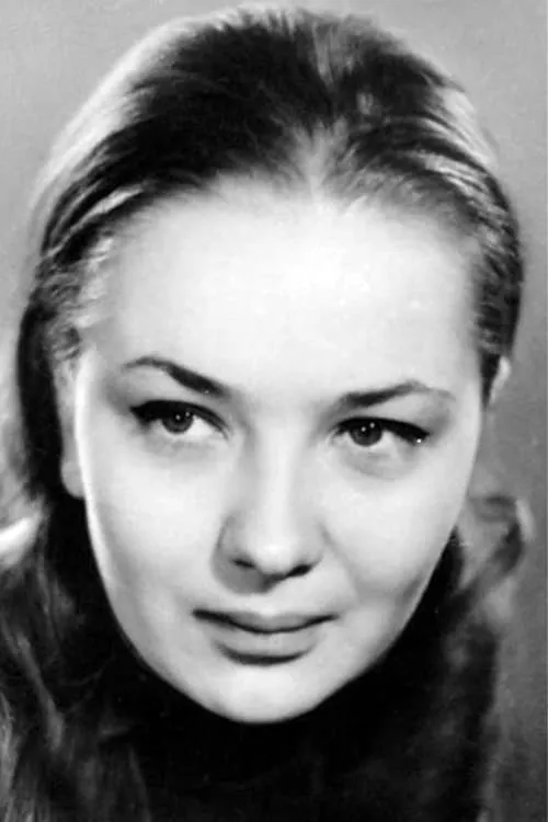 Наталья Тенякова interpretando a Nataliya Sudakova