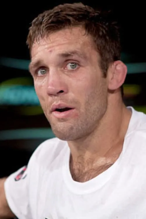 Nathan Coy interpretando a Self