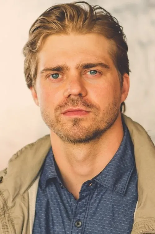 Tony Armatrading ha trabajado con Nathan Sutton en 1 ocasiones