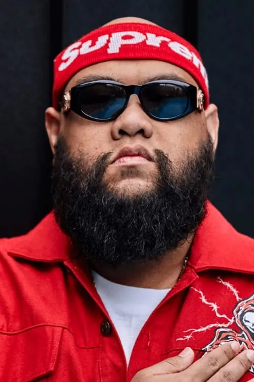 Apisit Opasaimlikit ha trabajado con Nattawut Srimhok en 1 ocasiones