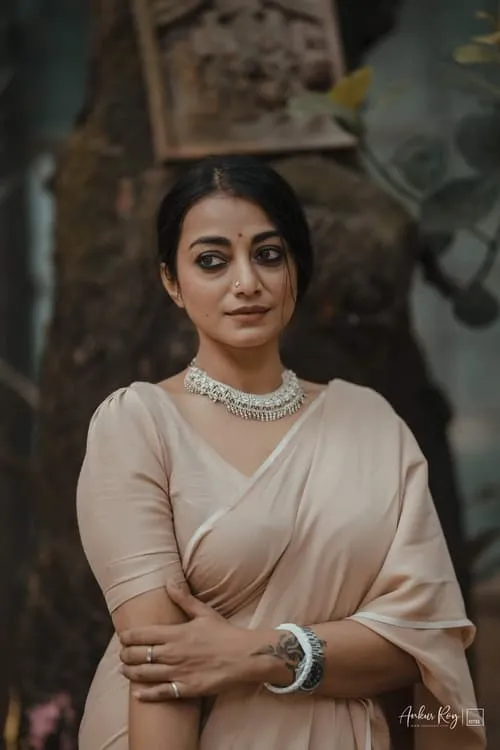 Nazia Haque Orsha — personaje: Sabrina