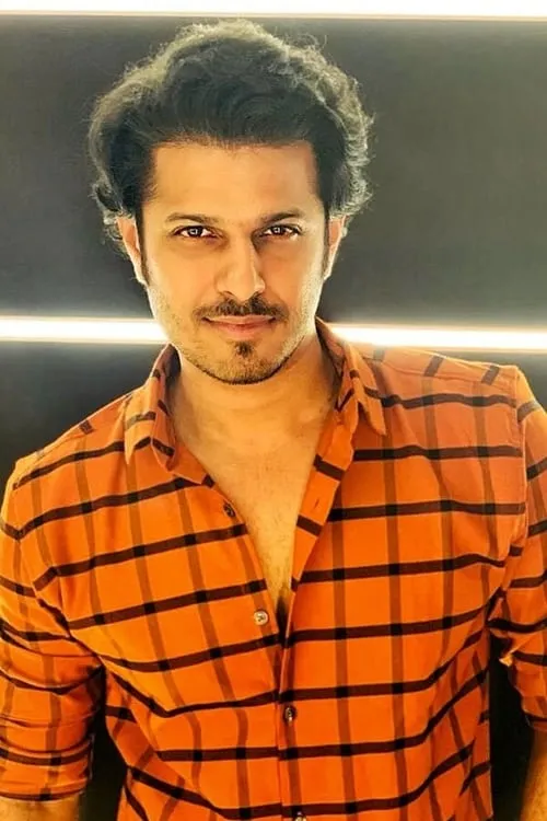 Neil Bhatt — personaje: Abhinav "Abhi" Taneja
