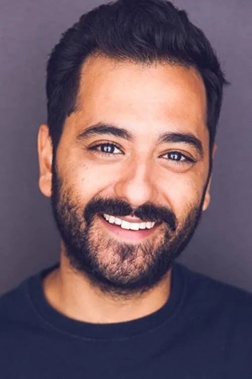 Joey Slotnick ha trabajado con Neimah Djourabchi en 2 ocasiones