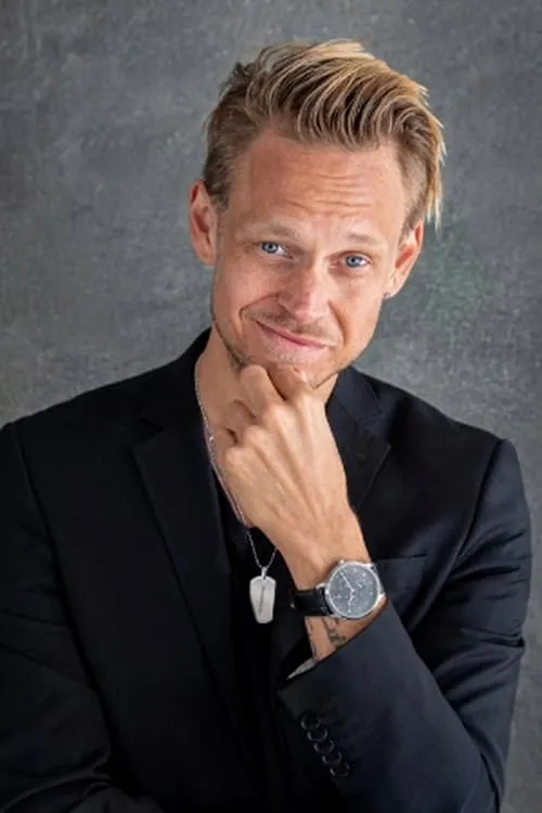 Lunabelle Lundell ha trabajado con Nemo Hedén en 1 ocasiones