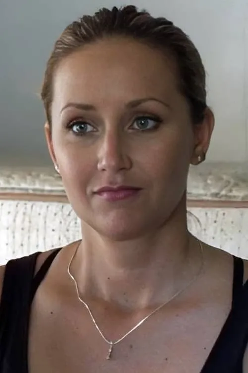 Cheyenne Gordon ha trabajado con Nessa Moore en 1 ocasiones