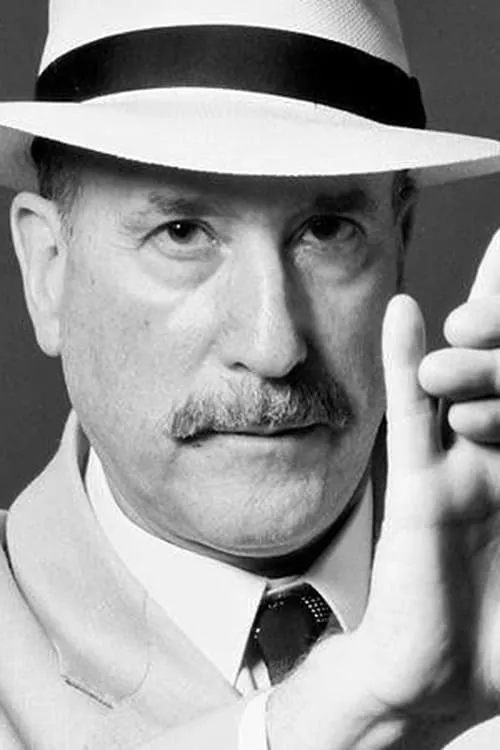 Néstor Almendros interpretando a Self