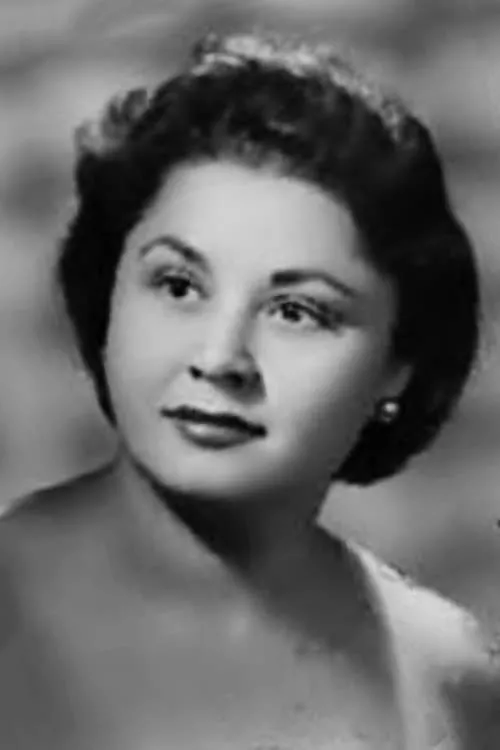 Nevzat Okçugil interpretando a