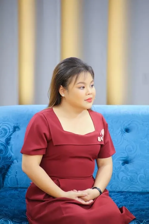 H?u Th?ch ha trabajado con Ngọc Hoa en 1 ocasiones