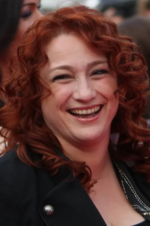 Carrie Grant ha trabajado con Niamh Kavanagh en 1 ocasiones