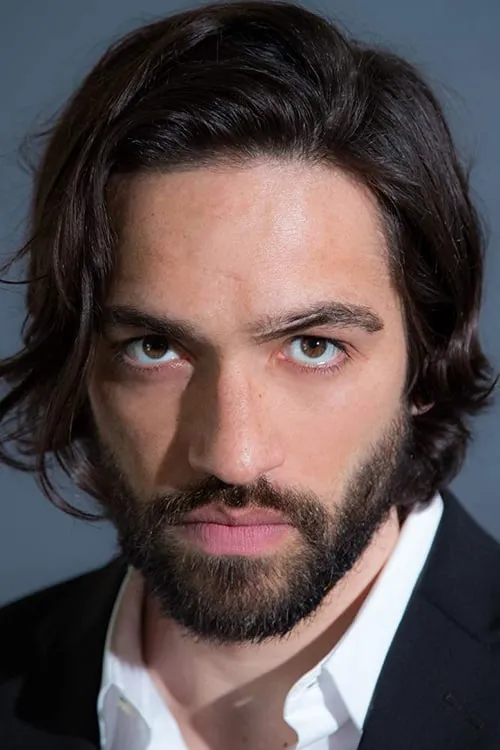 Omar Khan ha trabajado con Nicholas Walker en 1 ocasiones