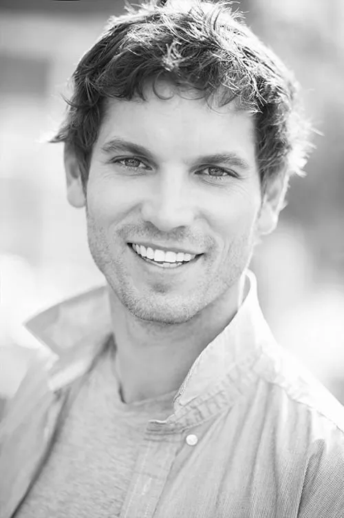 Sam Corlett ha trabajado con Nick Britton en 1 ocasiones