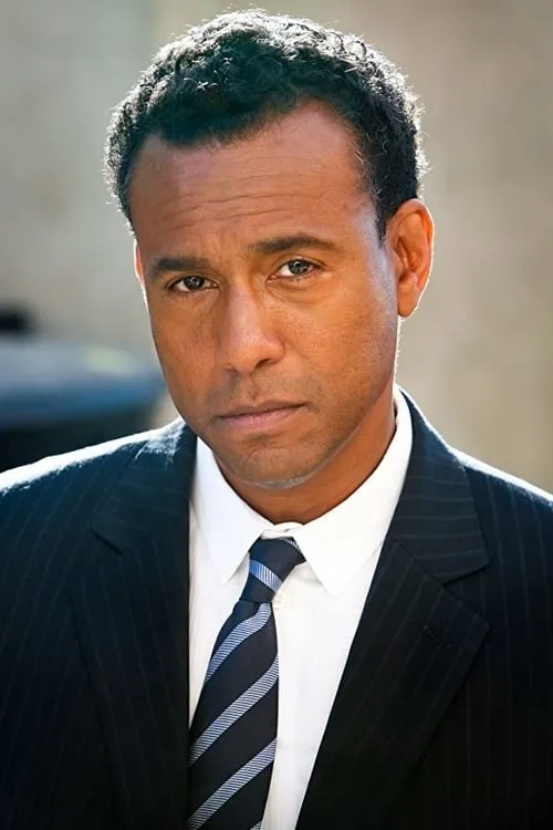 Nick Gillie interpretando a Jimmy