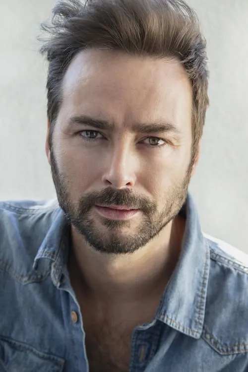 Nicholas Cooper ha trabajado con Nick Hardcastle en 1 ocasiones