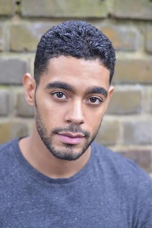 Nick Sagar interpretando a Prince Kevin