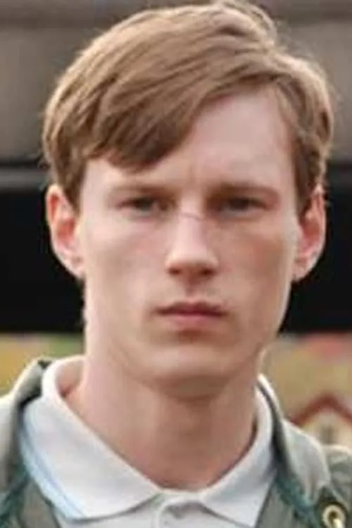 Tom Glynn-Carney ha trabajado con Nicky Bell en 1 ocasiones