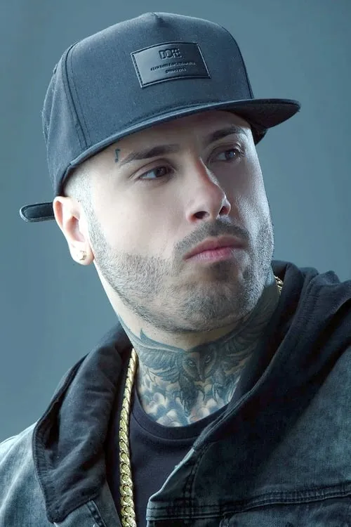 Nicky Jam interpretando a Zway-Lo
