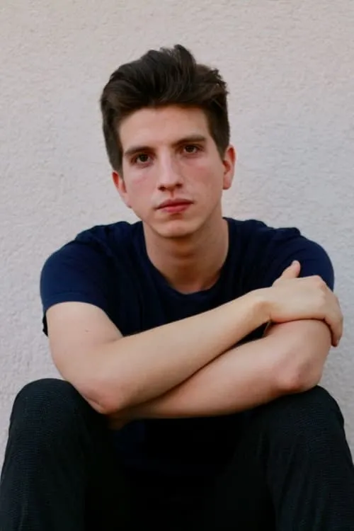 Nicolás Alaluf interpretando a Camiloco