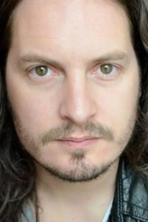 Nicolas Chupin interpretando a Carbon de Castel-Jaloux, la Distributrice...