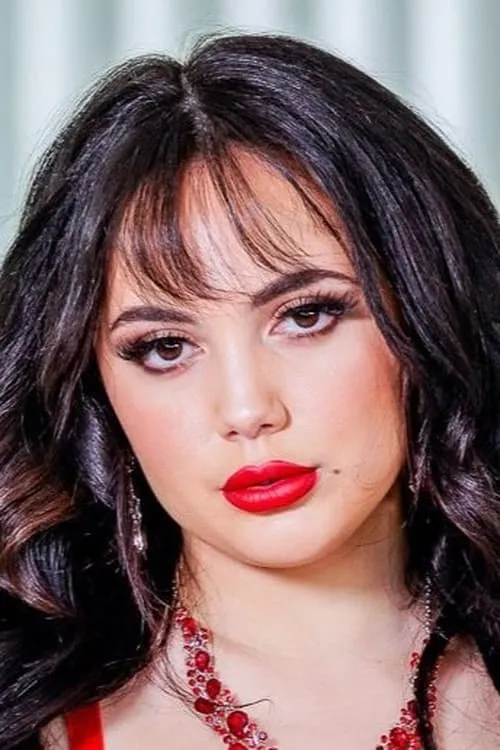 Nika Venom en su biografía y filmografía