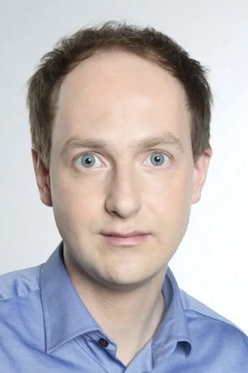 Никита Тарасов interpretando a Ethan