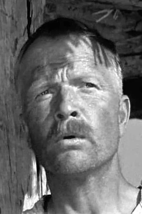 Nikolay Volkov interpretando a