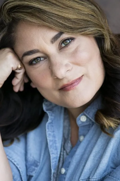 Wayne A. King ha trabajado con Nina Ameri en 1 ocasiones