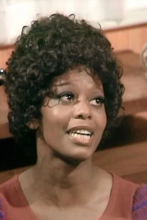 Nina Baden-Semper interpretando a Vampire