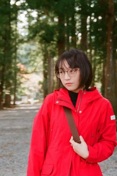 Ning Chan interpretando a Yuet's Sister