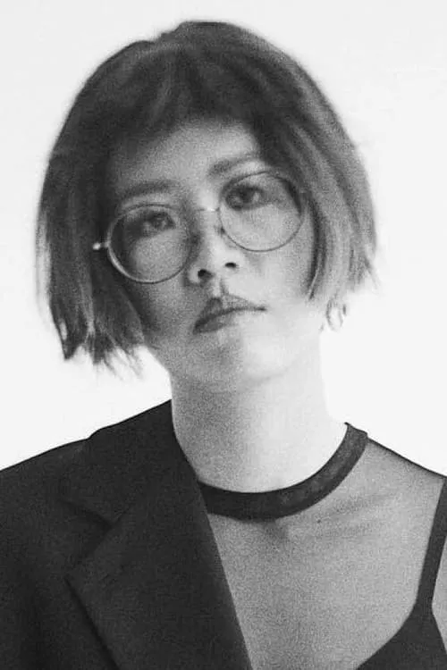 ????? ???????? ha trabajado con Nisha Jurairattanaporn en 1 ocasiones