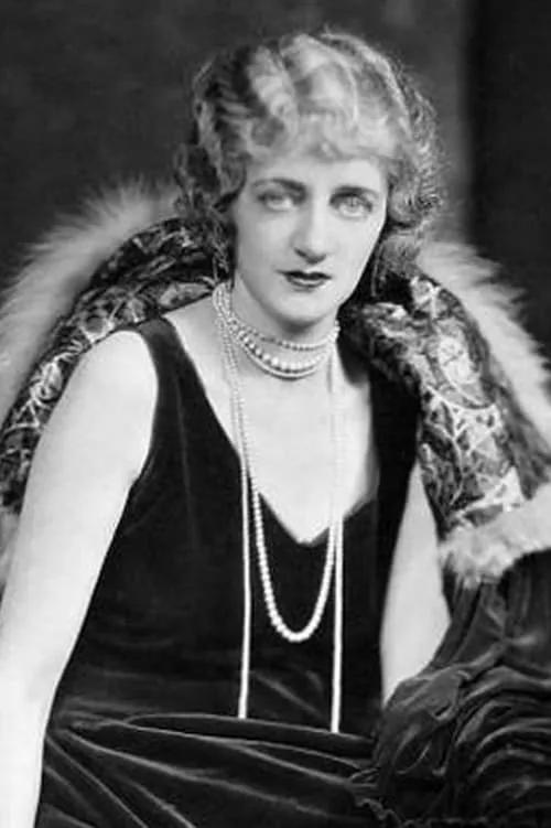 Norma Mitchell interpretando a Mrs. Shorter