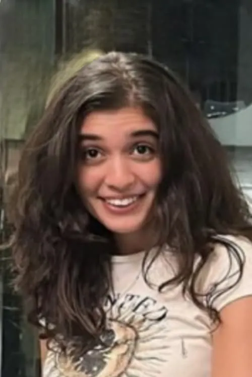 Menna Shalabi ha trabajado con Nourine Abouseada en 1 ocasiones