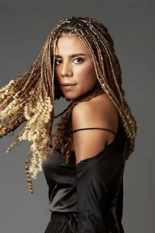 R Swetajalu ha trabajado con Nowela Elisabeth Mikhelia Auparay en 1 ocasiones