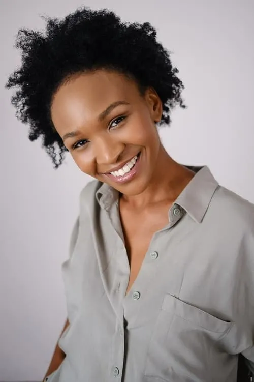 Noxolo Dlamini — personaje: Ntombi