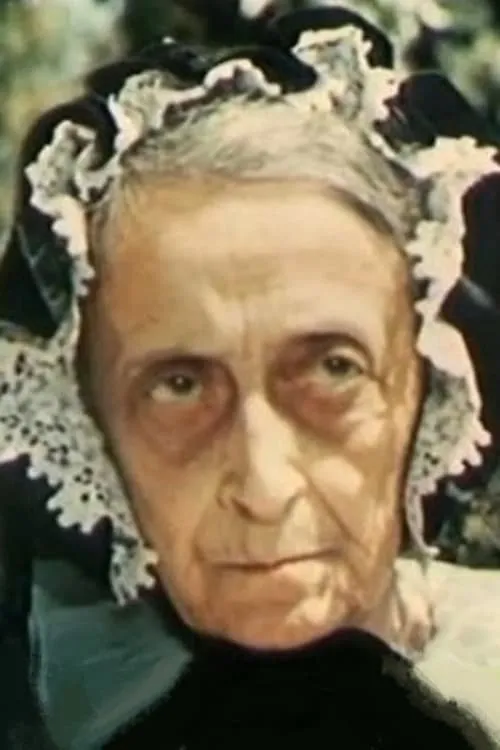 Nunuta Hodos interpretando a Batrâna