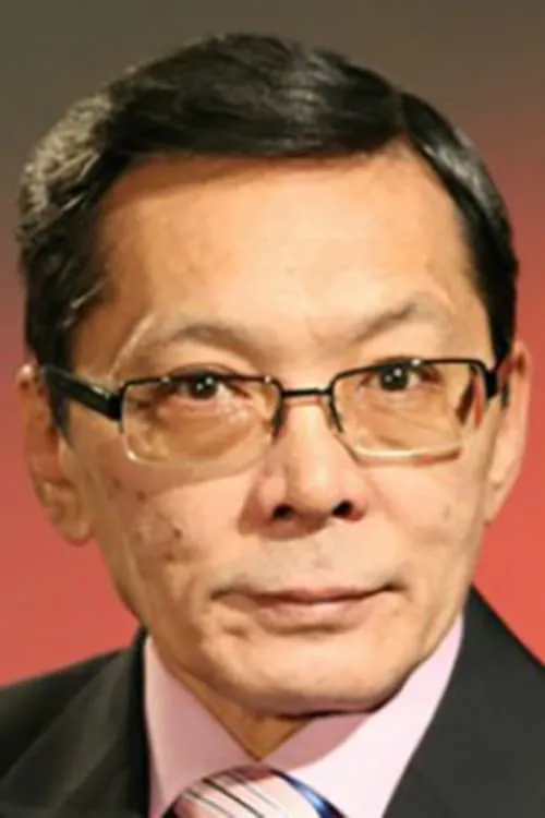 Nurlan Segizbaev interpretando a