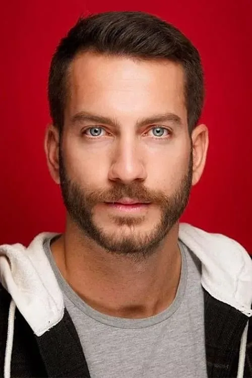 Ogeday Girişken — personaje: Yavuz