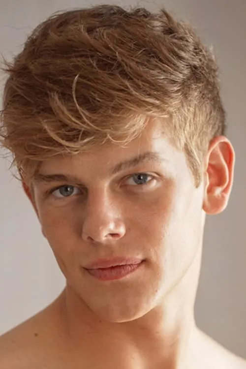 Olaf Mortensen interpretando a