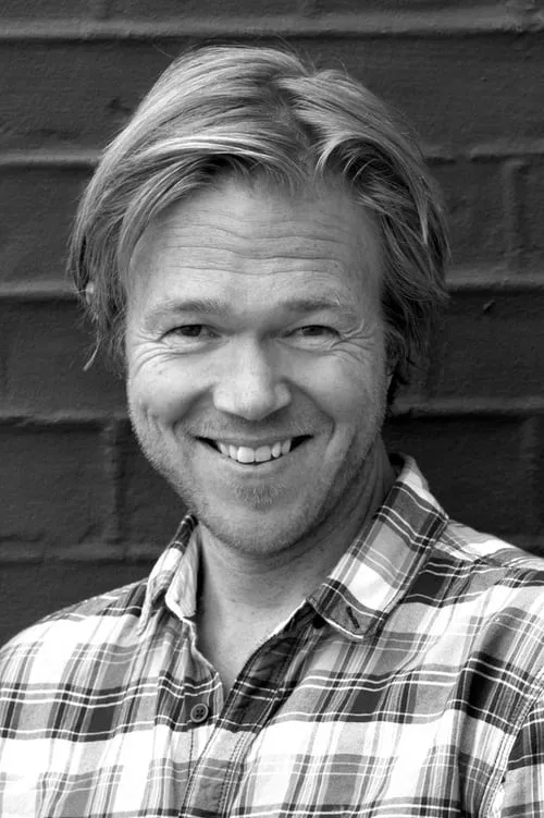 Ole André Sivertsen — personaje: Programleder