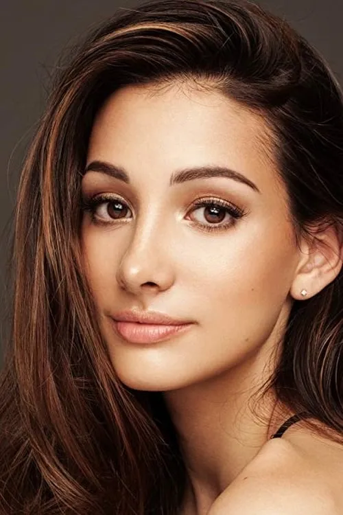 Olga Safari interpretando a Nia