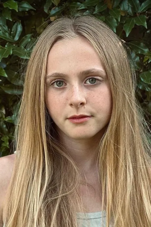 Kayode Ewumi ha trabajado con Olive Tennant en 1 ocasiones