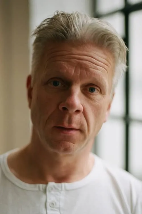 Michael Bernhard ha trabajado con Oliver Warsitz en 1 ocasiones