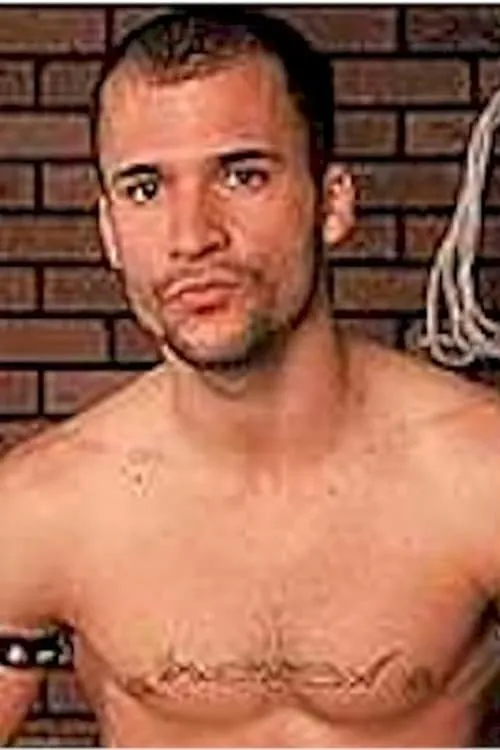 Kaleb Hayes ha trabajado con Ollie Kicks en 1 ocasiones