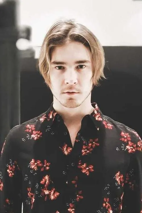 Neil Bhatt ha trabajado con Olof Rindestad en 1 ocasiones